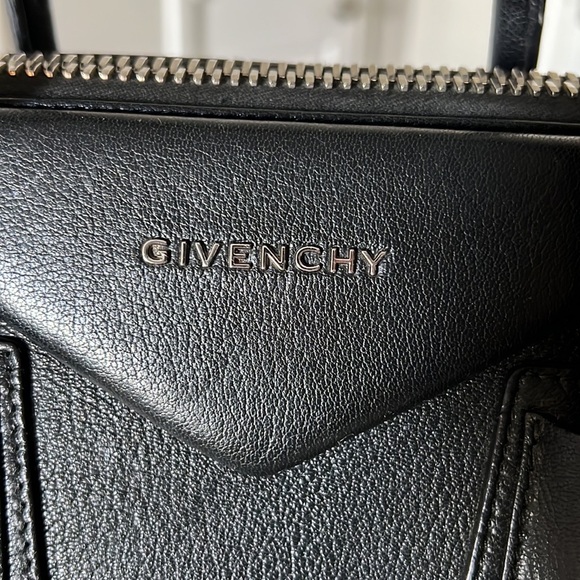 Givenchy Medium Antigona Bag | Black Leather 💘 - Picture 3 of 13